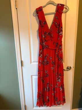 Lulu’s Floral V-Neck Sleeveless Maxi Dress